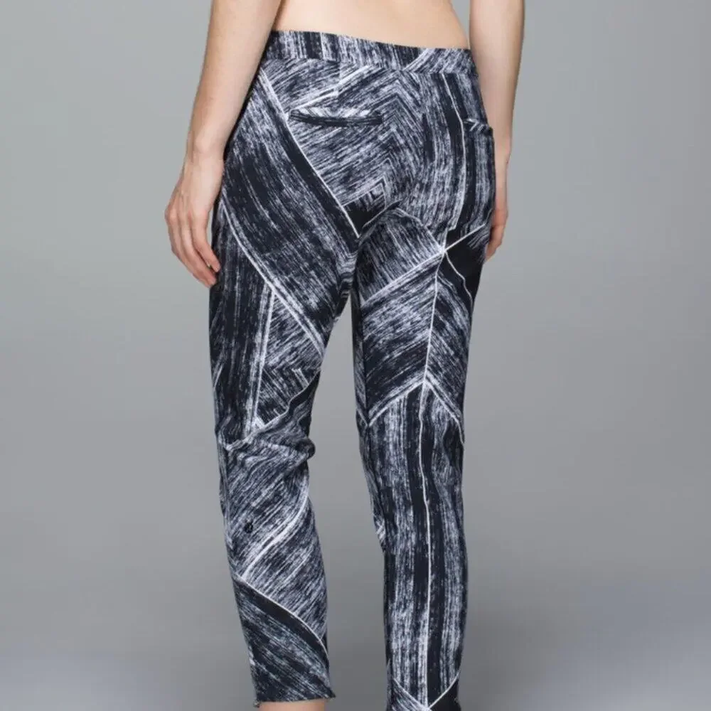 lululemon athletica jet crop